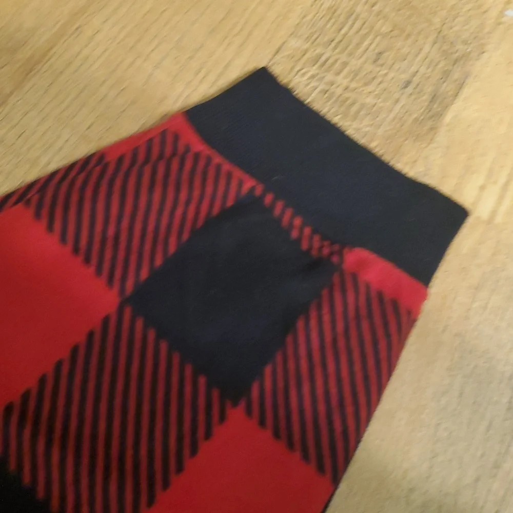 Holiday Time Red and Black‎ Plaid Fleece Jogger Pants Pajamas Size 3X Womens